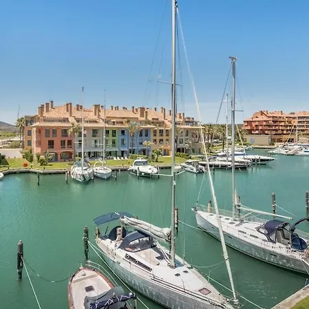 Beautiful Penthouse Overlooking Marina Channels Sotogrande Exterior photo