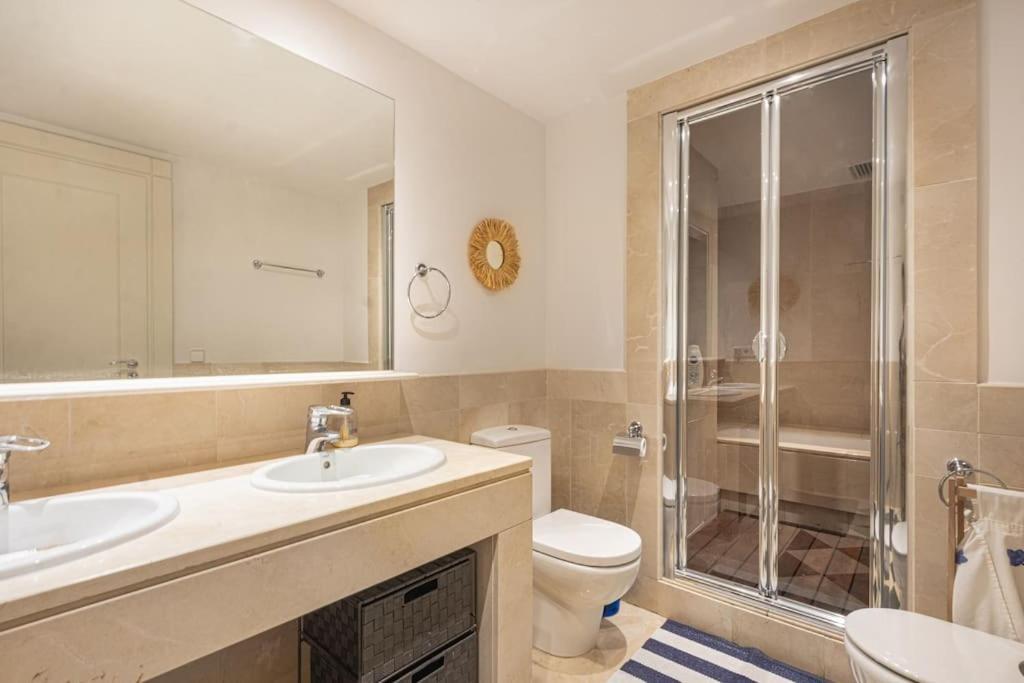 Beautiful Penthouse Overlooking Marina Channels Appartement *