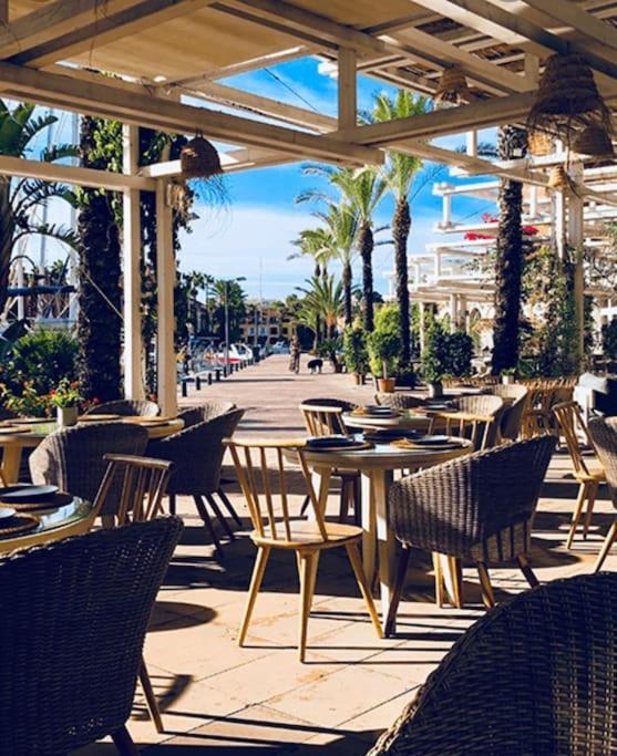 Beautiful Penthouse Overlooking Marina Channels Sotogrande